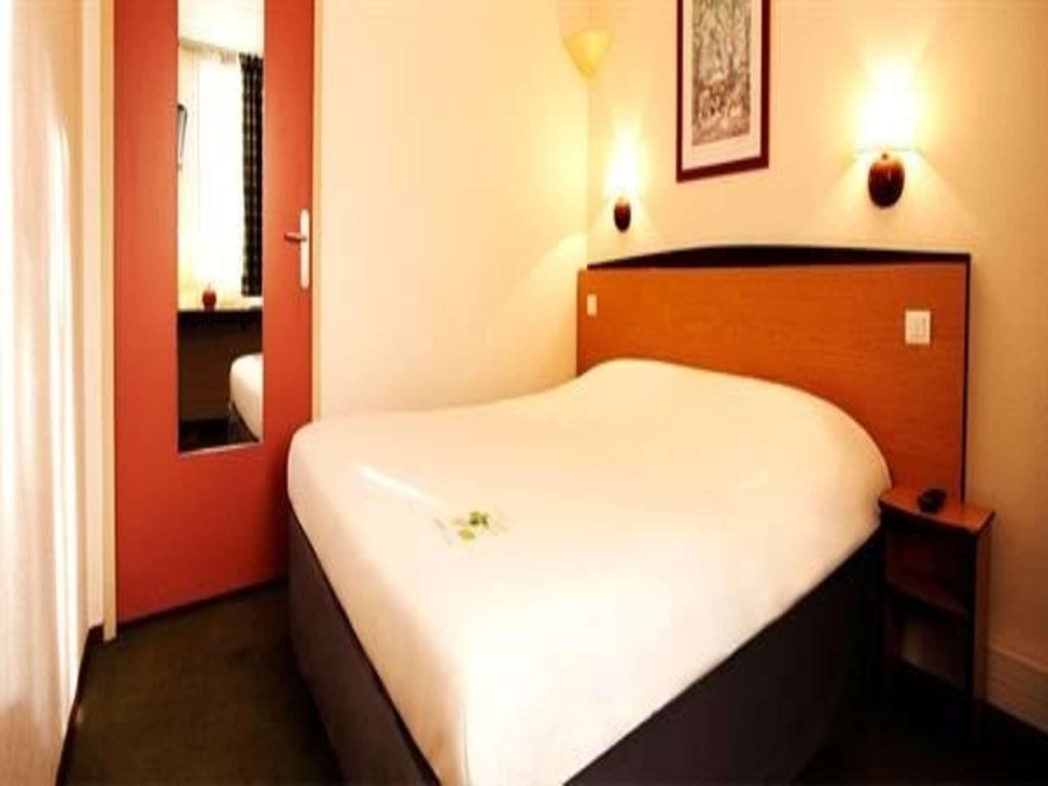 Kyriad Direct Lyon Sud - Chasse-sur-Rhône Exteriör bild